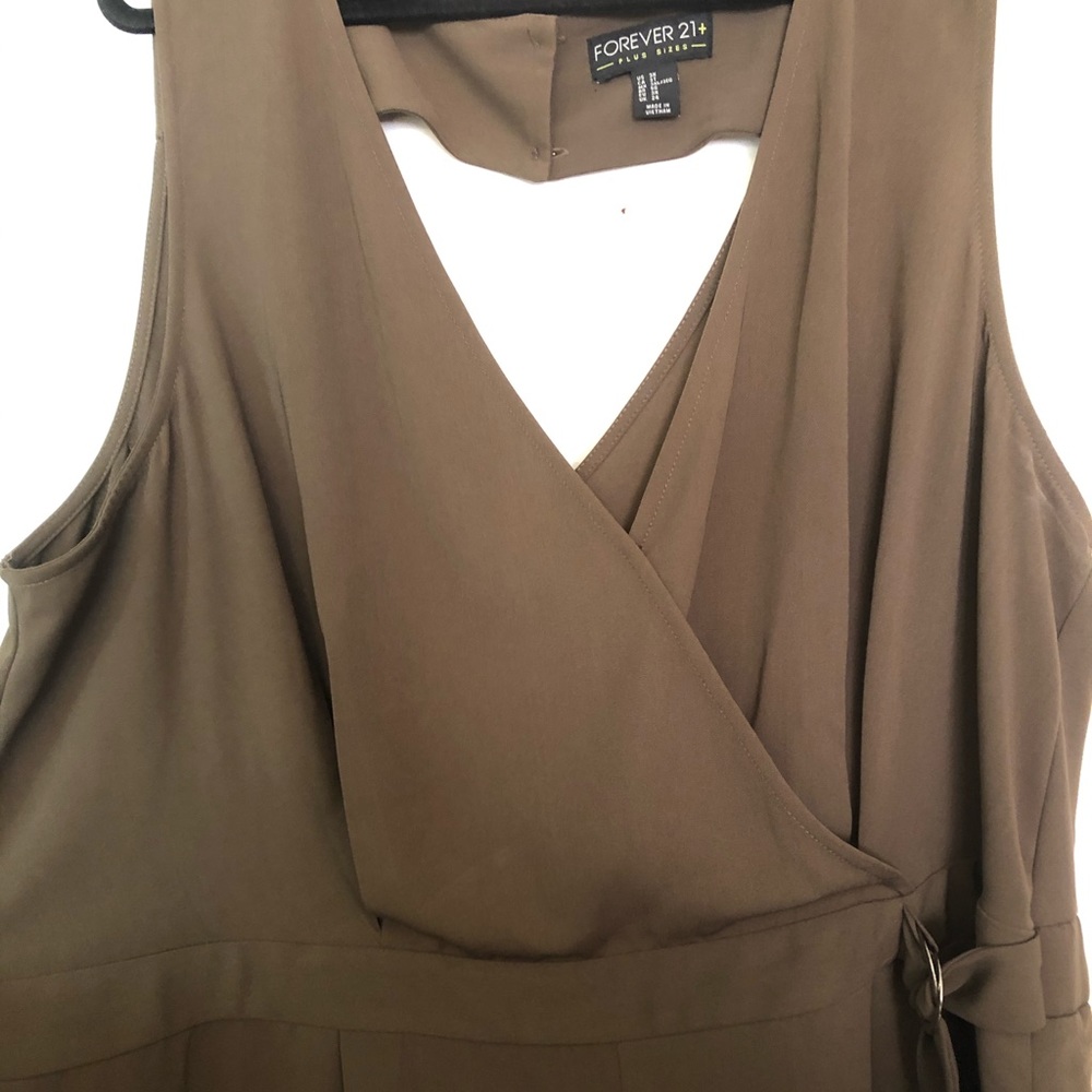 Classy olive green romper. Size 3X